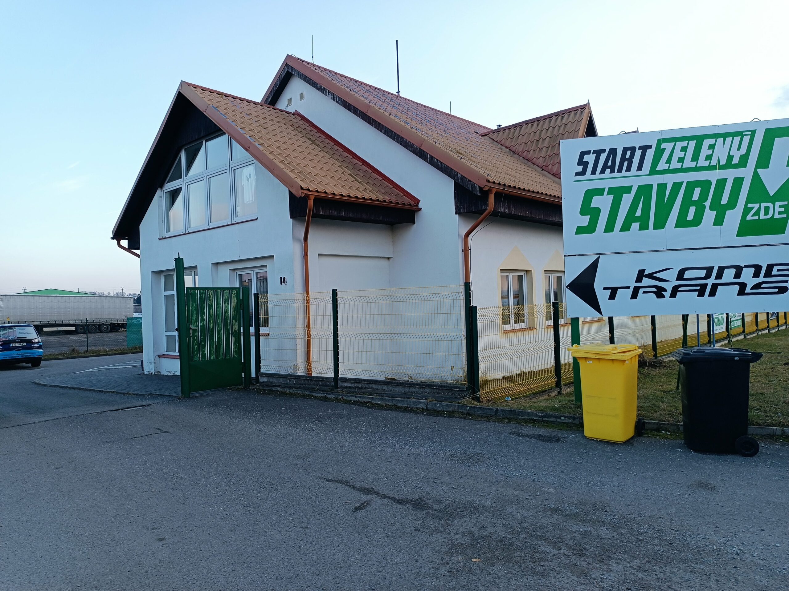 13d13b5f-e21f-4fde-a06f-47e660eea63c